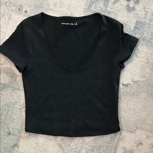 Abercrombie & Fitch scoopneck cropped tee